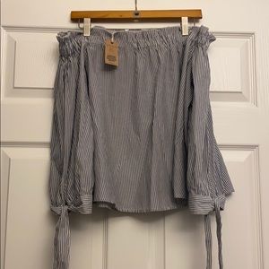 Stripe Pff the Shoulder Top-AEO